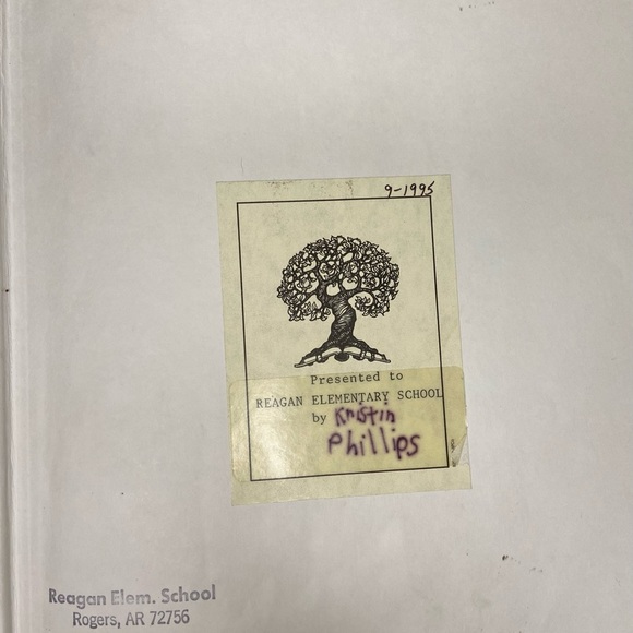 Pedro, His Perro, and the Alphabet Sombrero 𝑩𝒐𝒐𝒌 by Lynn Rowe Reed ages 4-8 - Picture 4 of 11
